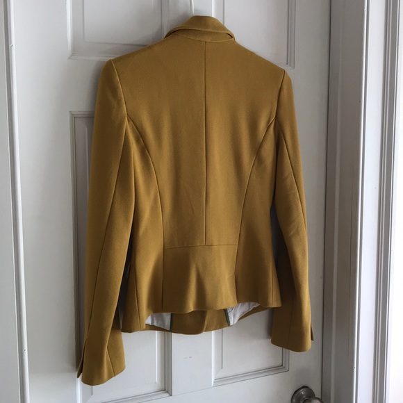 Yellow Blazer - Picture 5 of 5